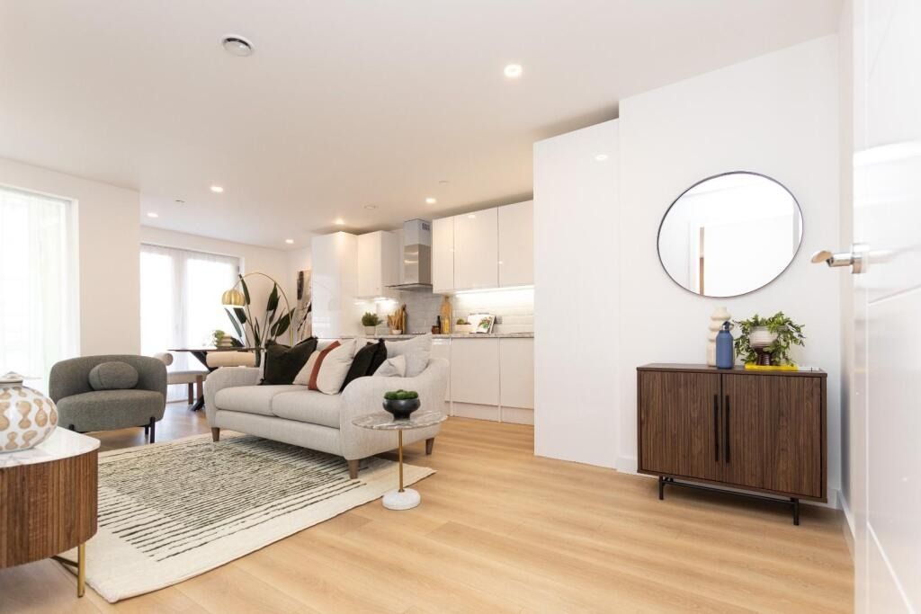 Property photo 2 of 8 4539441