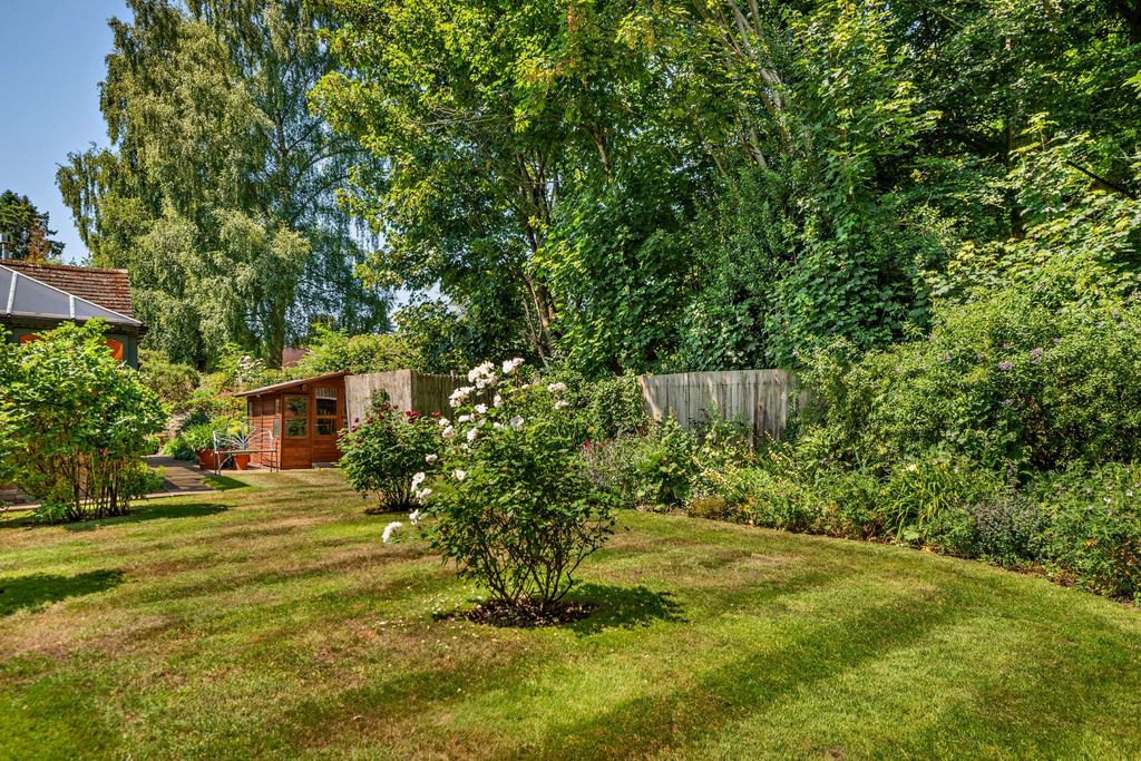 Additional image 22 of 4 bed bungalow for saleLatimer Way, Knotty Green, Beaconsfield, Buckinghamshire HP9