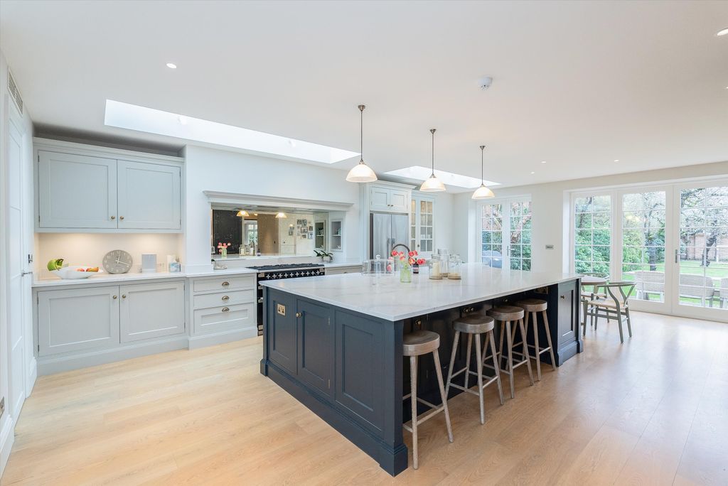 Property photo 2 of 20 Image