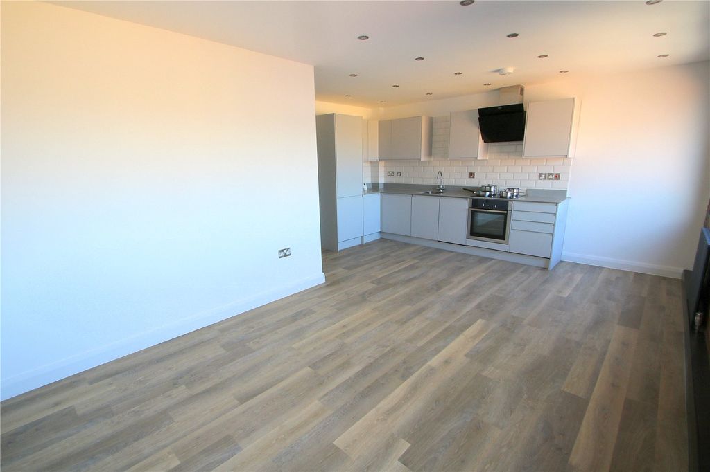 Property photo 2 of 9 Picture No. 06