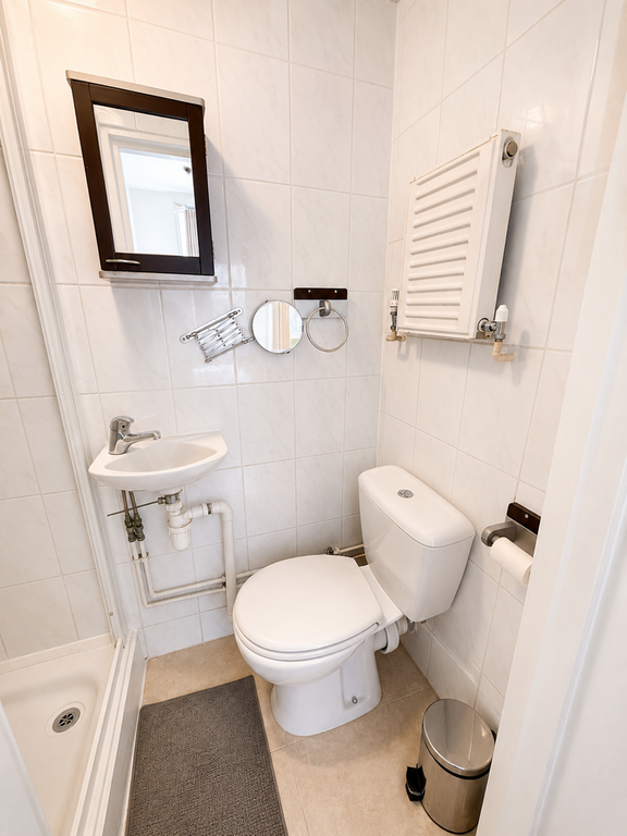 Property photo 3 of 5 WC