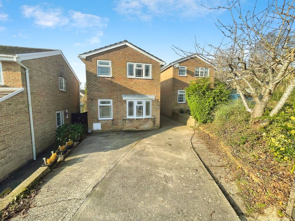 Property photo 1 of 16