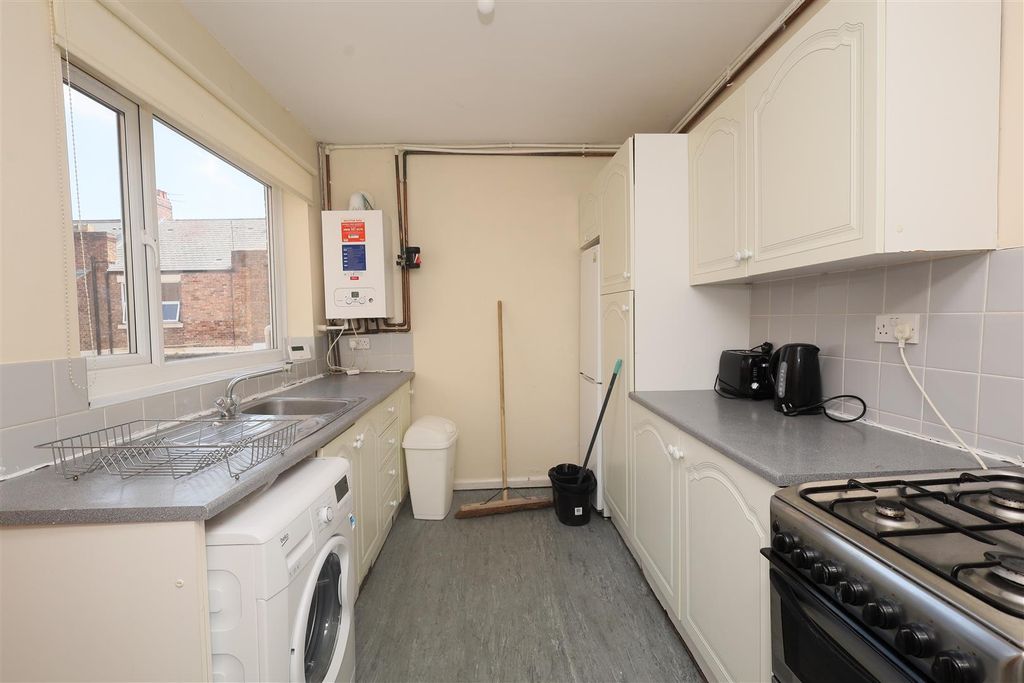 Property photo 2 of 9 0A5F06B0-A3A7-4B18-9A43-85Fe29Efb569.Jpeg