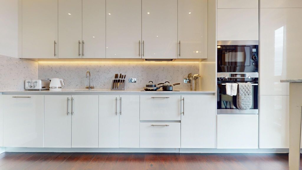 Property photo 2 of 26 Kitchen