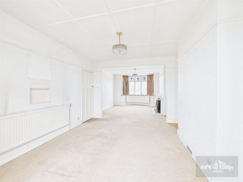 Property photo 2 of 19 Picture 2