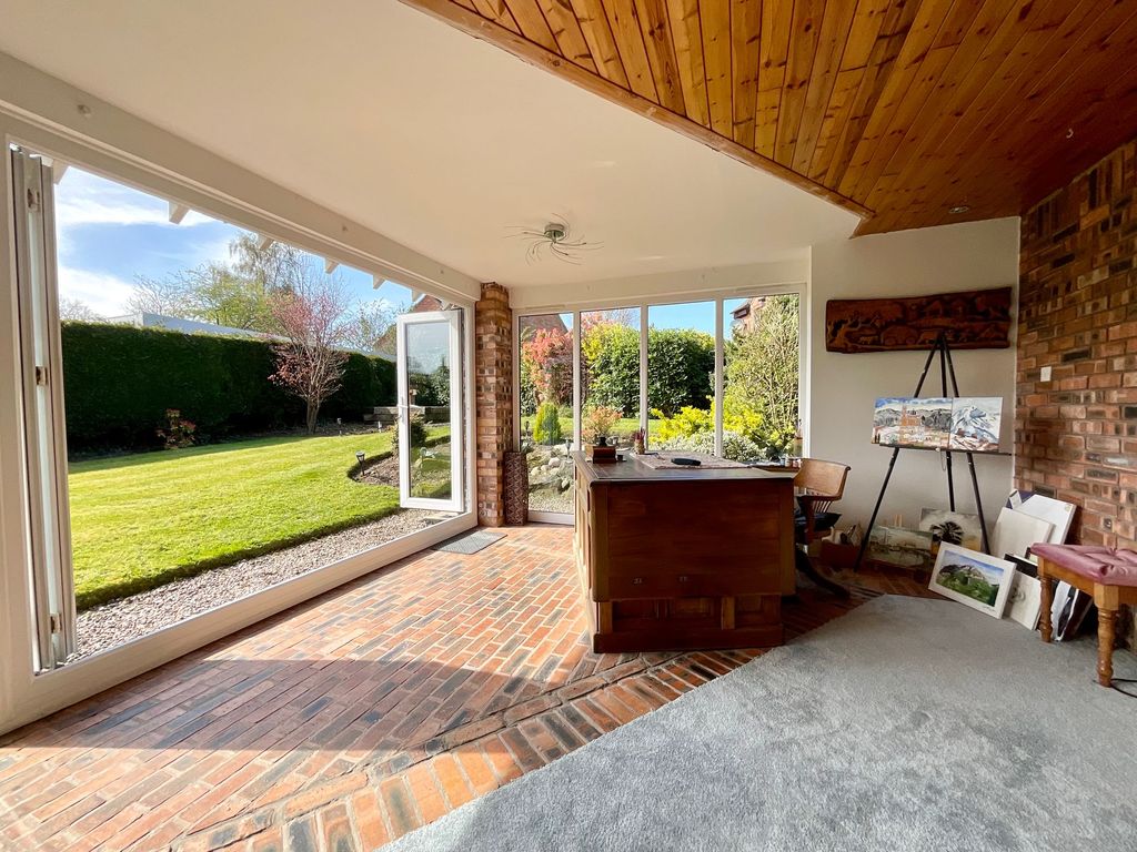 Property photo 3 of 28