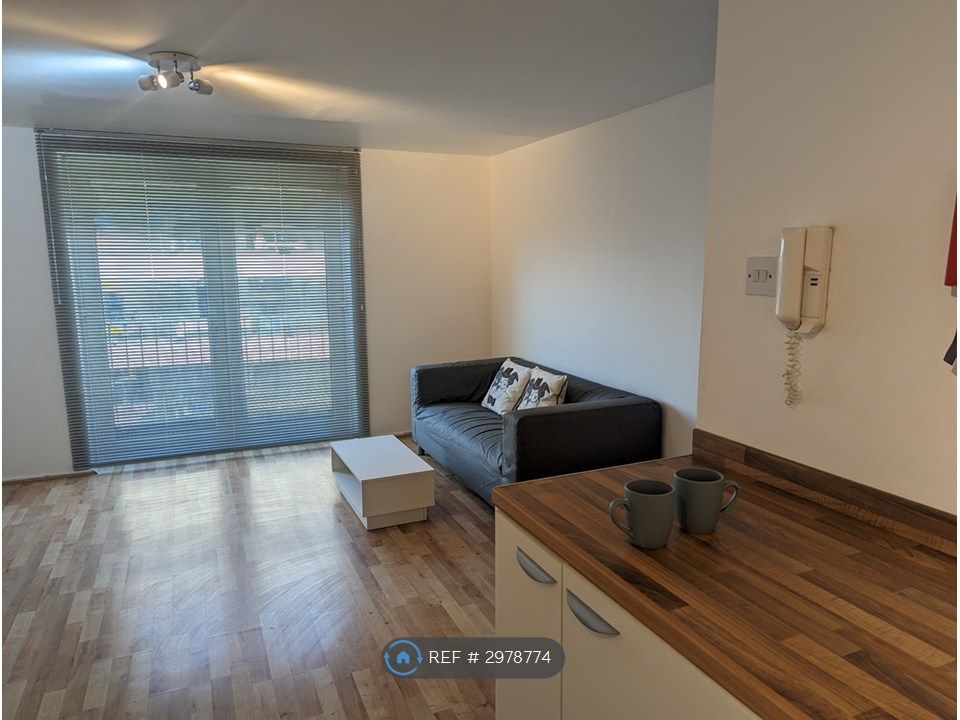 Property photo 2 of 6