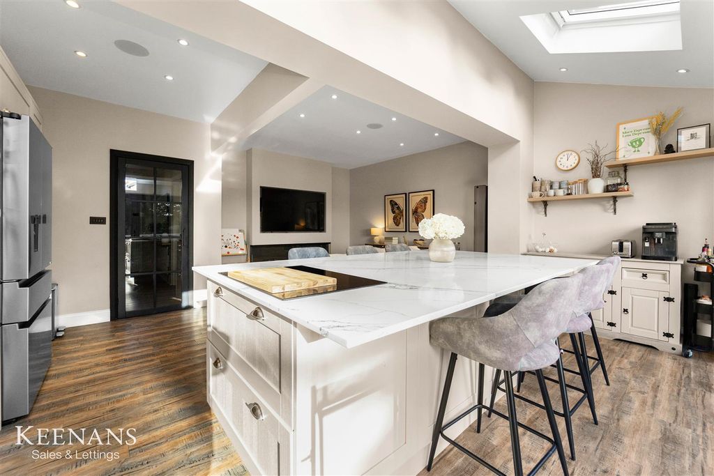 Property photo 3 of 55 4.Jpg