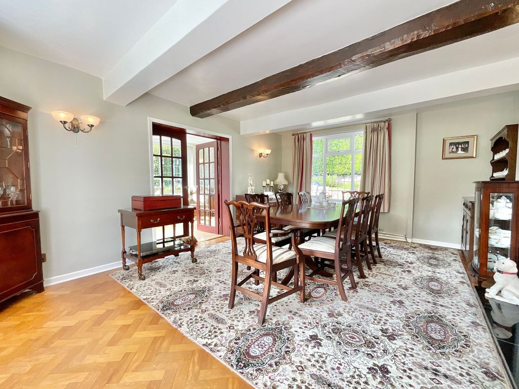 Property photo 3 of 44