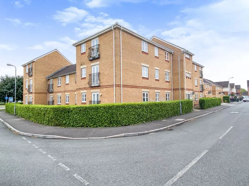 Apartment in Cardiff, Trowbridge - View 3