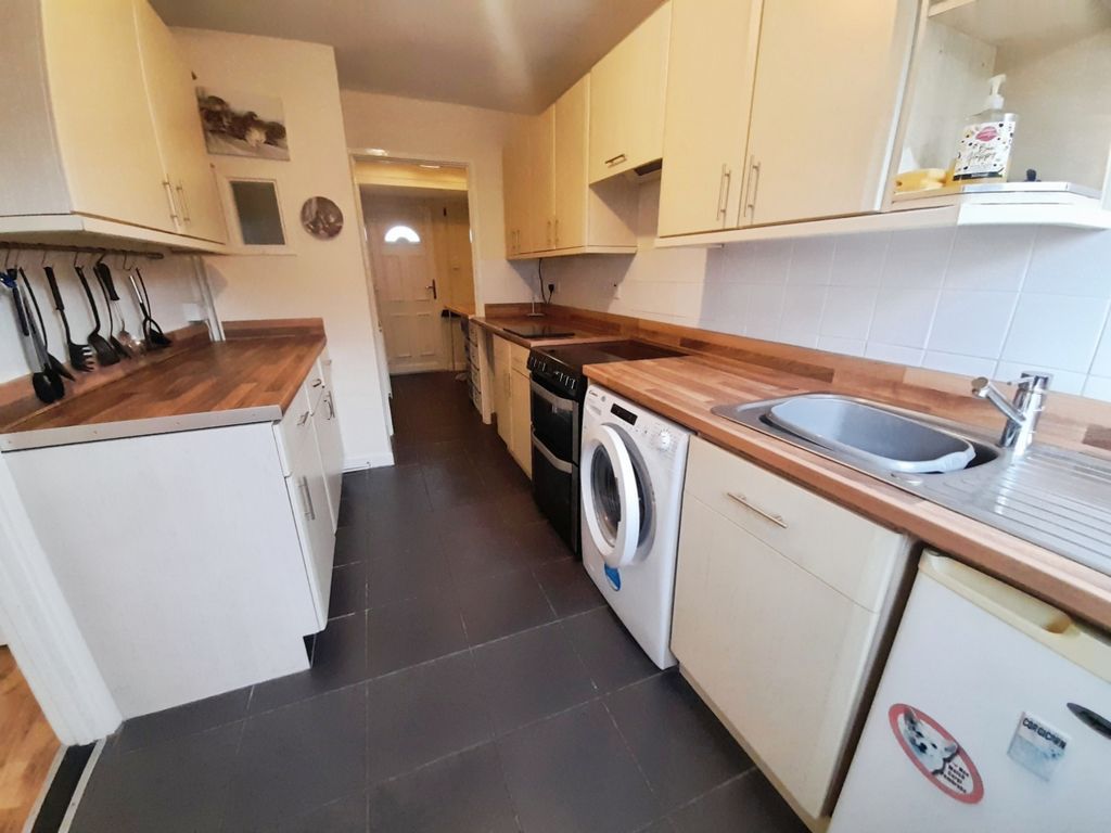 Property photo 2 of 17 Pbox-Utility_Room-333158.Jpg