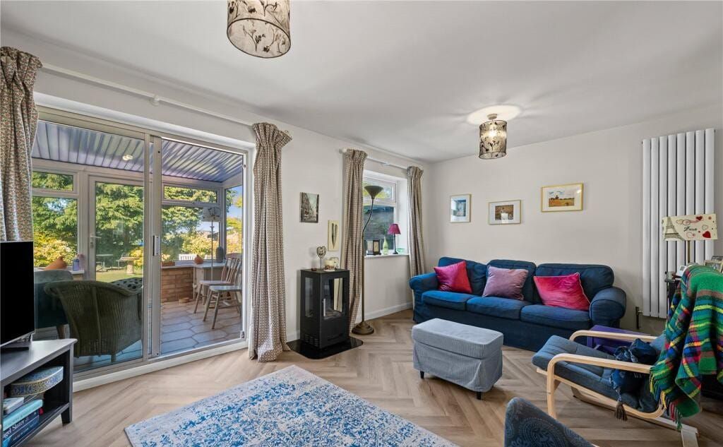 Property photo 2 of 17