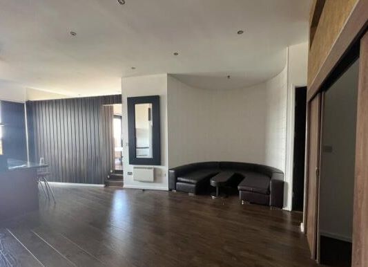 Property photo 3 of 8