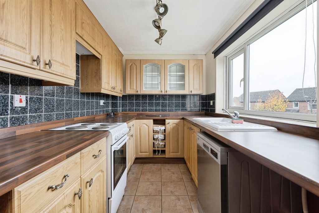 Property photo 2 of 17