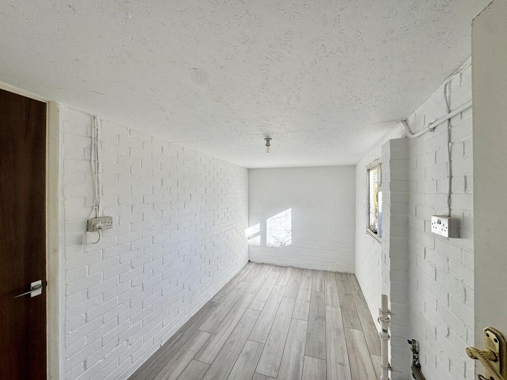 Property photo 3 of 16 Generic Or Other Spaces