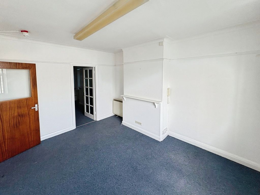 Property photo 3 of 8 Photo 3