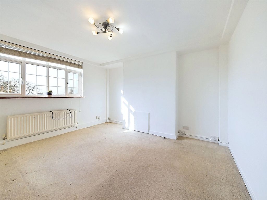 Property photo 3 of 15 Picture No. 04