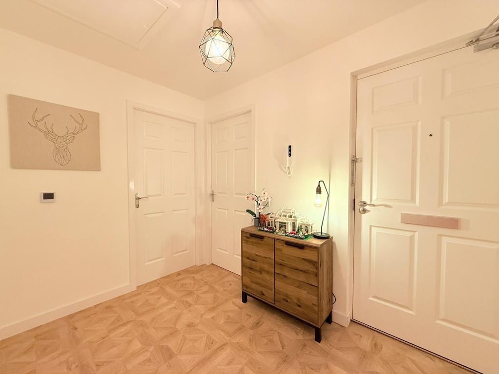 Property photo 2 of 23