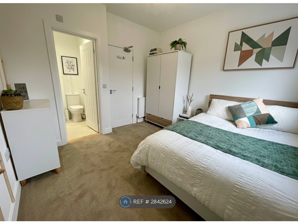 Property photo 1 of 8 Room 3 Ensuite