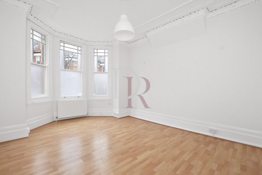 Property photo 1 of 8 Reception Room