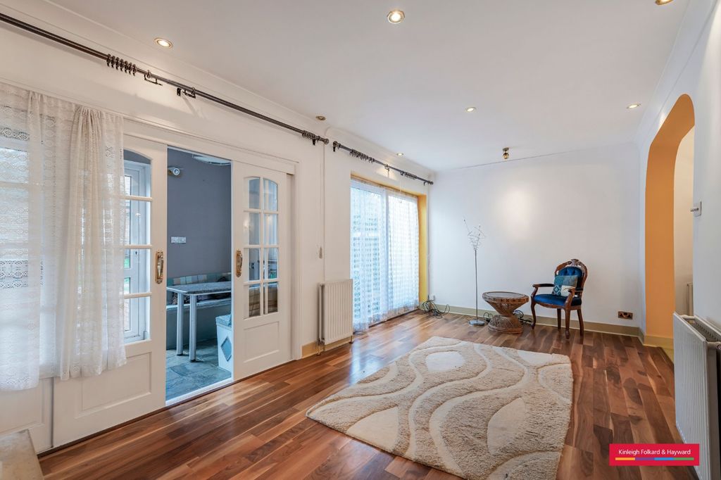 Property photo 2 of 14 Picture No. 22