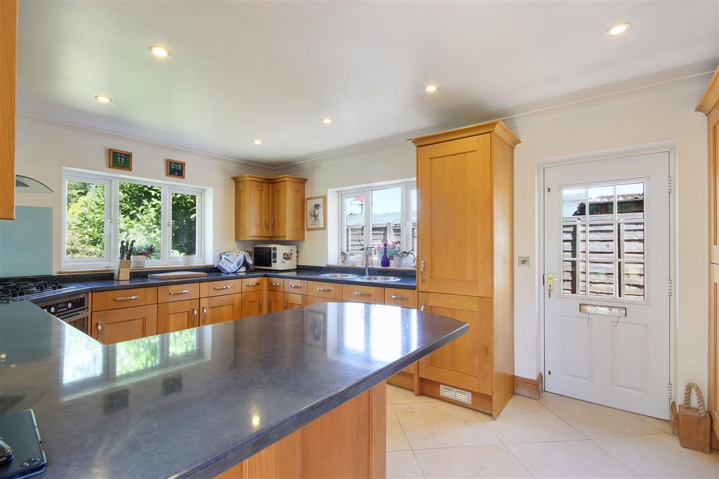 Property photo 2 of 14 64603_015.Jpg