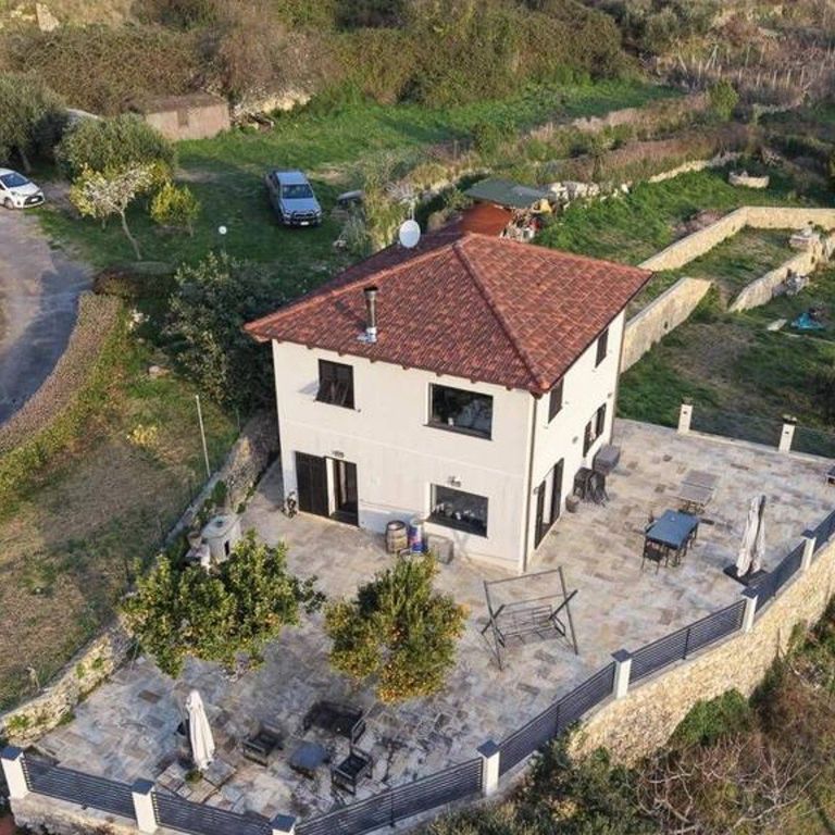 Property photo 1 of 25 Elegant Villa In Finale Ligure, Liguria