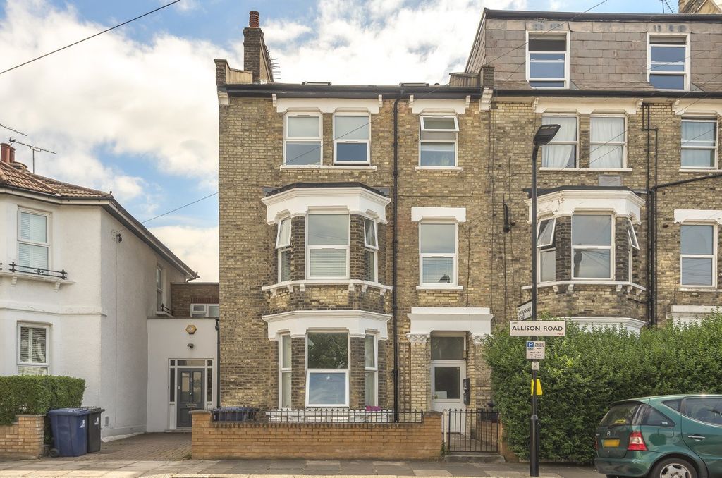 Property photo 2 of 14 Picture No. 16