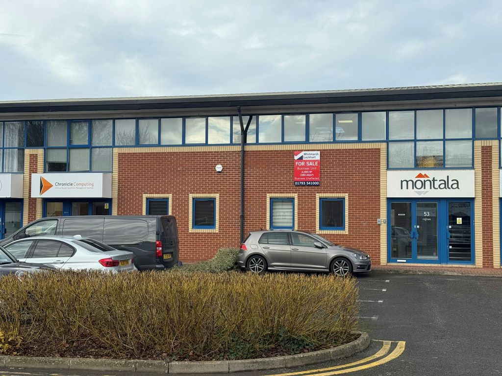 Property photo 1 of 7 52  53 Shrivenham Front Photo.Jpg