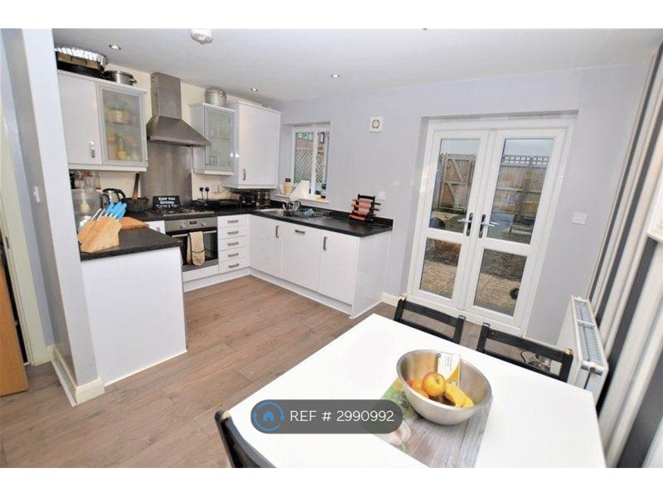 Property photo 2 of 13 Kitchen