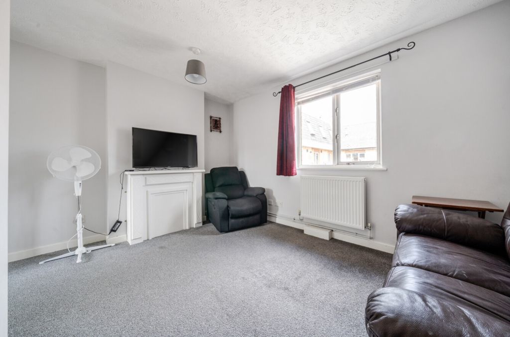 Property photo 2 of 9 1295477-2-682B20c863F2A-Arw
