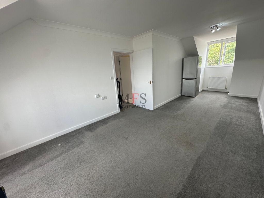 Property photo 3 of 14 Photo 10