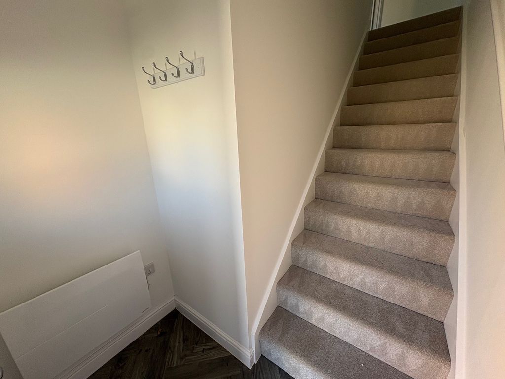 Property photo 2 of 8 1