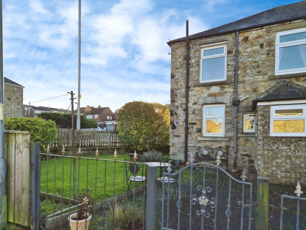 Property photo 1 of 12 External