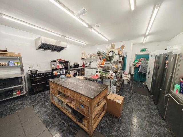 Property photo 3 of 4