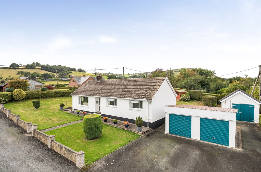 Property photo 1 of 21 1516899-1-6Aa02.J...