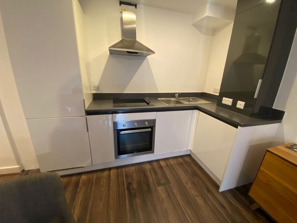 Property photo 3 of 11 Picture No. 24