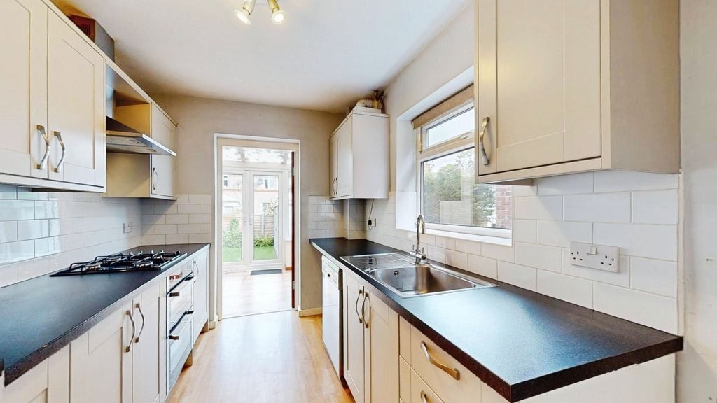 Property photo 2 of 12 Pbox-Img.Jpg