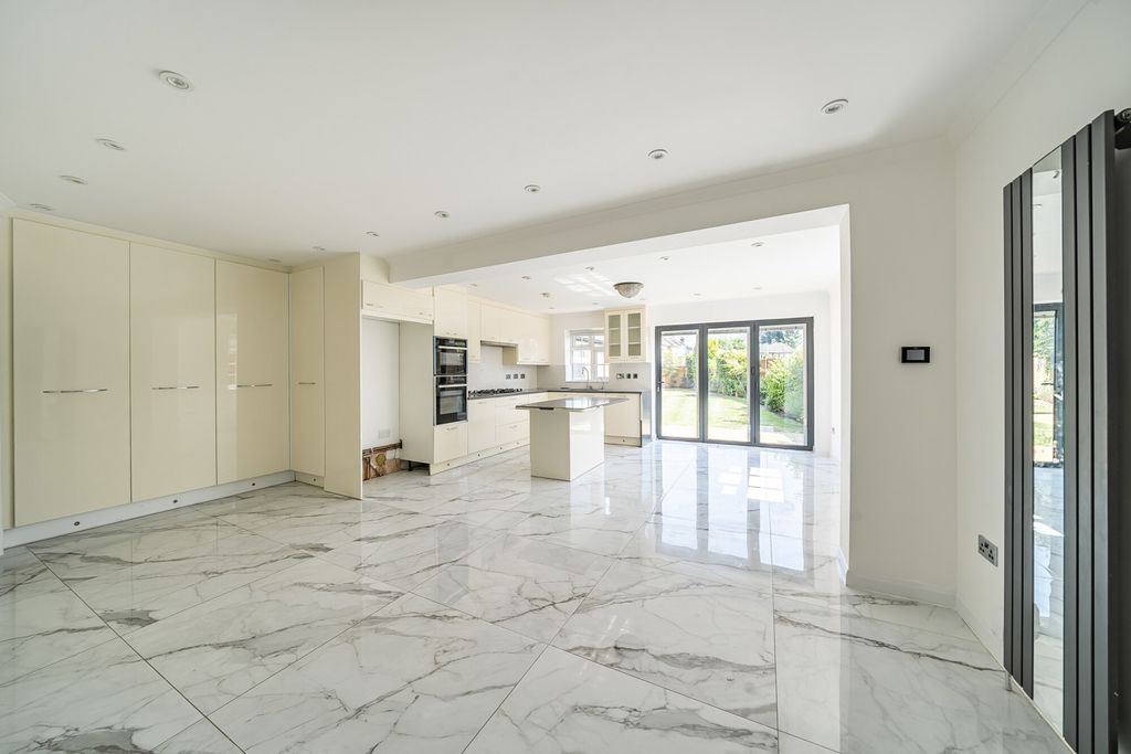 Property photo 2 of 20 1314310-4-68542E4...