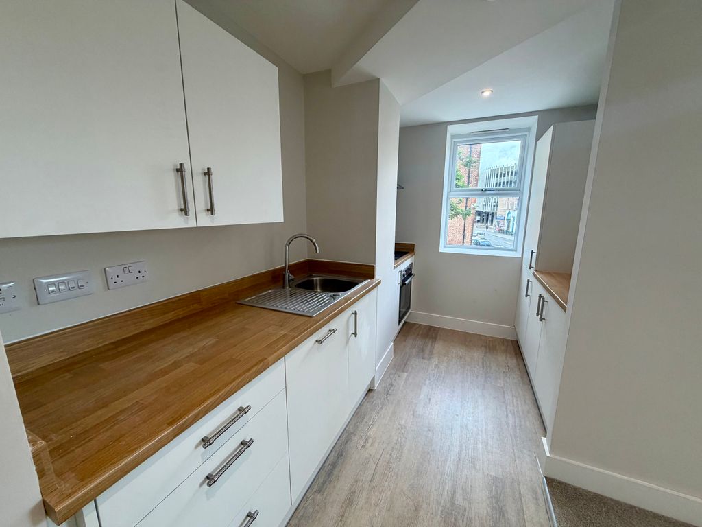 Property photo 1 of 6 Kitchen