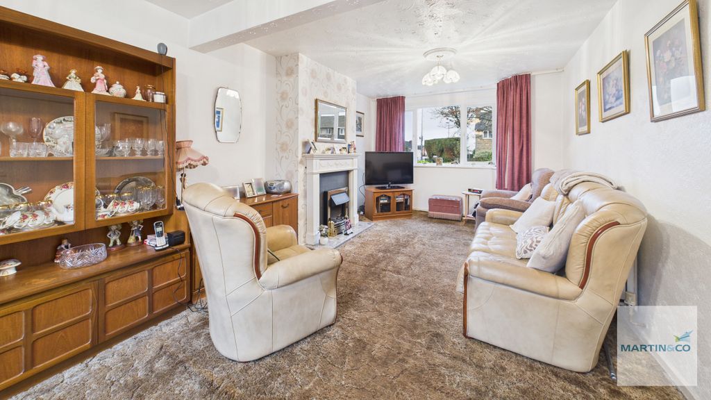 Property photo 3 of 19 Cam03663G0-Pr0205-Still005