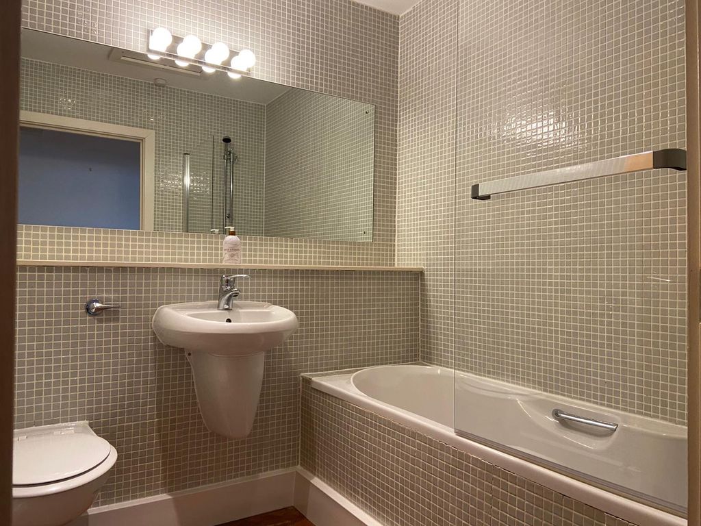 Property photo 3 of 6 Qtnp0118