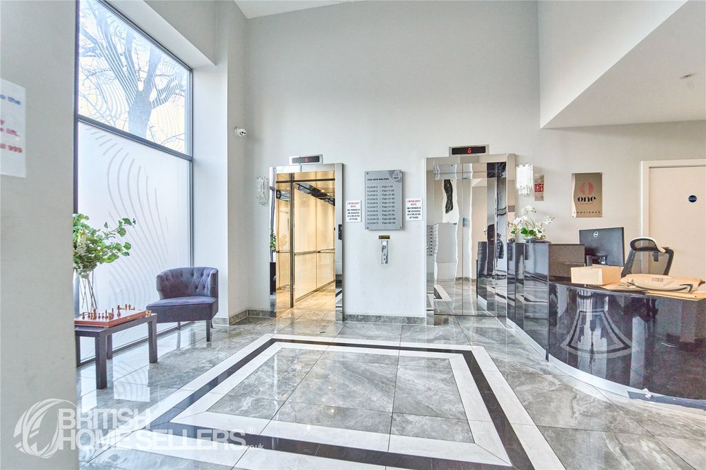 Property photo 2 of 36 Picture No. 05