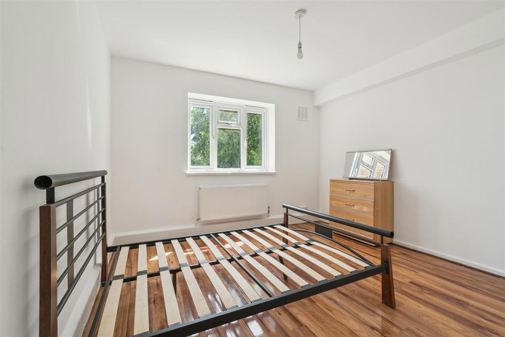 Property photo 3 of 5