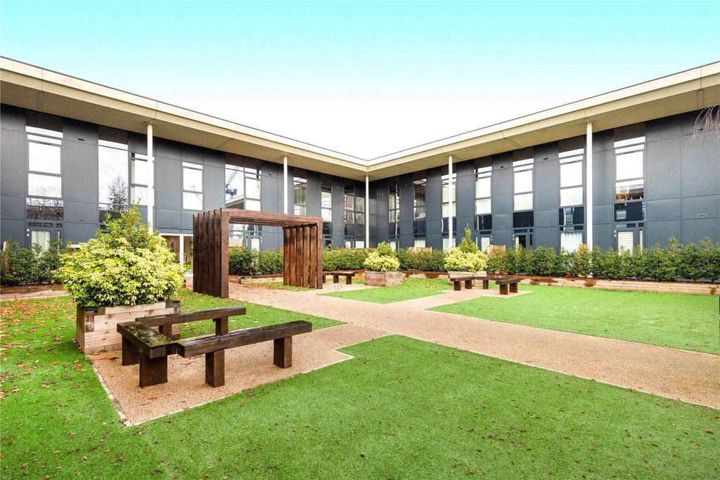 Property photo 3 of 9 Picture No. 16