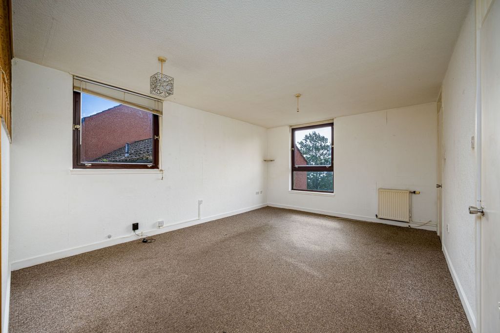 Property photo 3 of 9 Living Room
