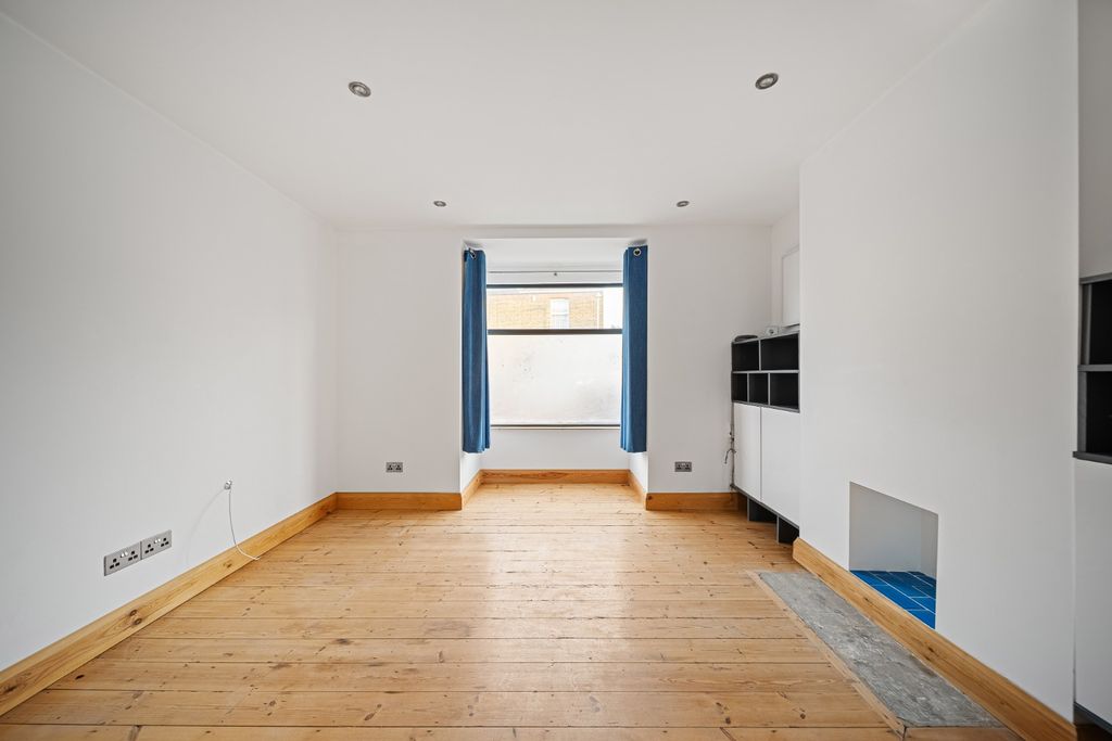 Property photo 3 of 24 4782063