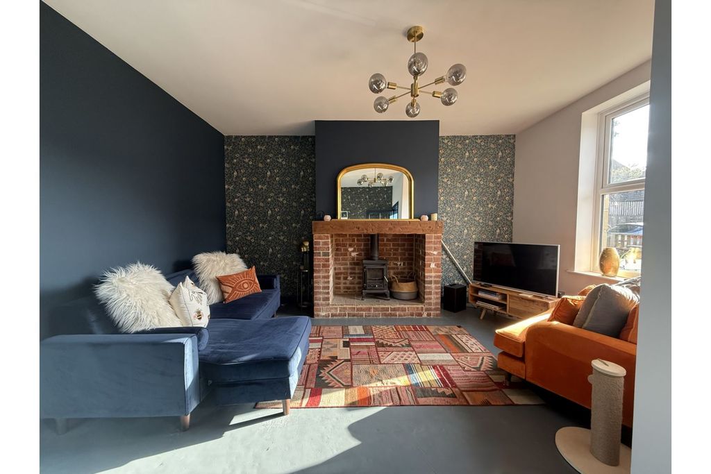 Property photo 2 of 10