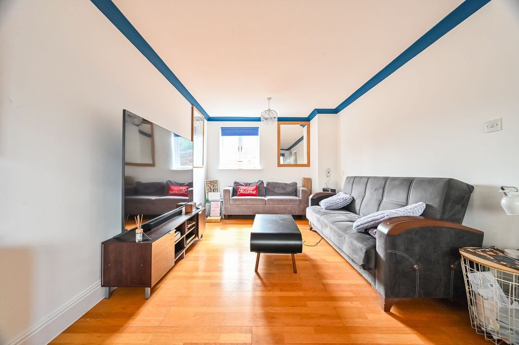 Property photo 1 of 19