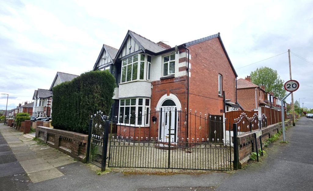 Property photo 1 of 28 1